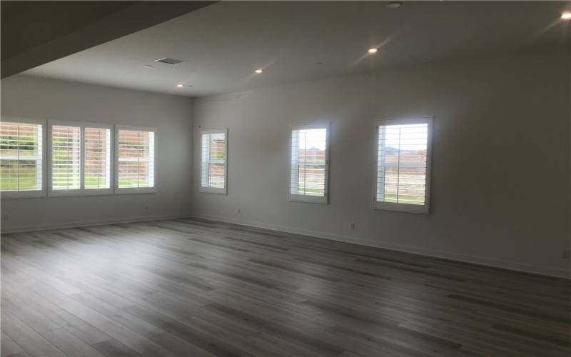 Large Great Room w/ High Ceilings
