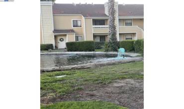 1733 Pyrenees Ave 122, Stockton, California 95210, 1 Bedroom Bedrooms, ,1 BathroomBathrooms,Residential,Buy,1733 Pyrenees Ave 122,41039676