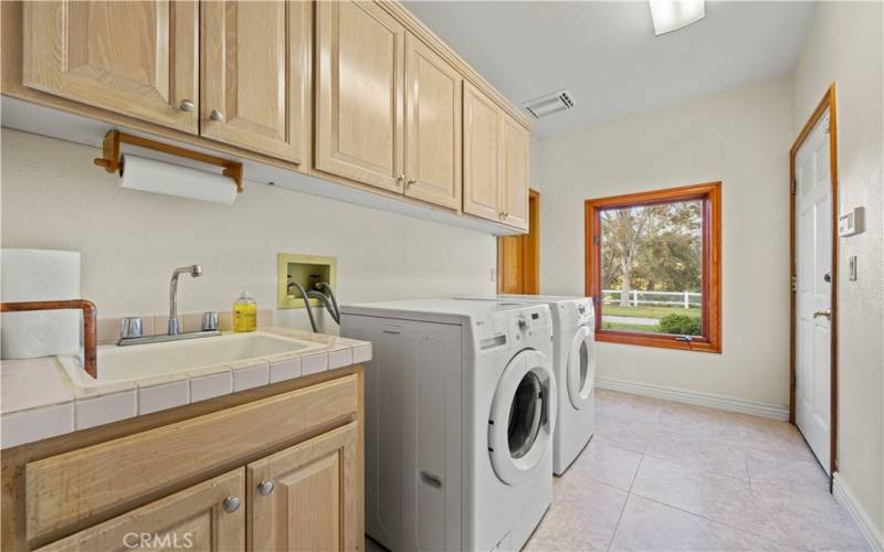 laundry room/mud room