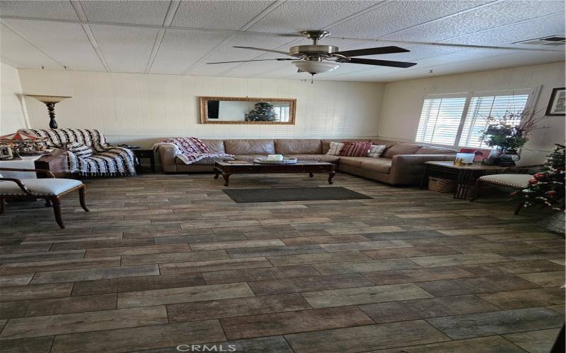 Huge Living Room with ceiling fan