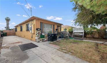 1300 E 108th Street, Los Angeles, California 90059, 5 Bedrooms Bedrooms, ,2 BathroomsBathrooms,Residential Income,Buy,1300 E 108th Street,PW23231043