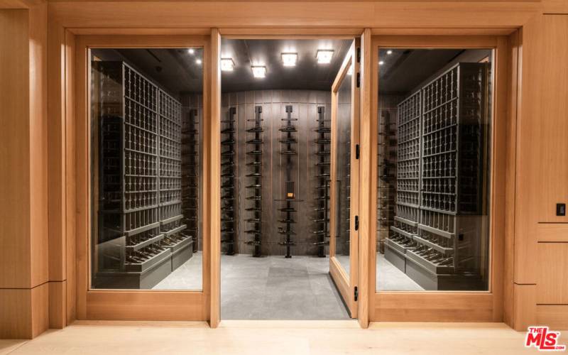 Wine Cellar / 300 Bottles