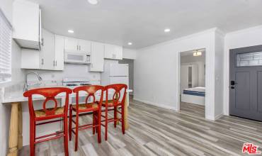 2922 S Budlong Avenue 4 and 6, Los Angeles, California 90007, 3 Bedrooms Bedrooms, ,2 BathroomsBathrooms,Residential Lease,Rent,2922 S Budlong Avenue 4 and 6,23342343
