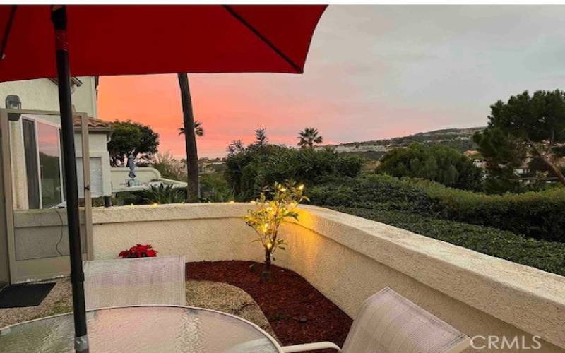 Outdoor patio, overlook golf course and peek-a boo ocean view