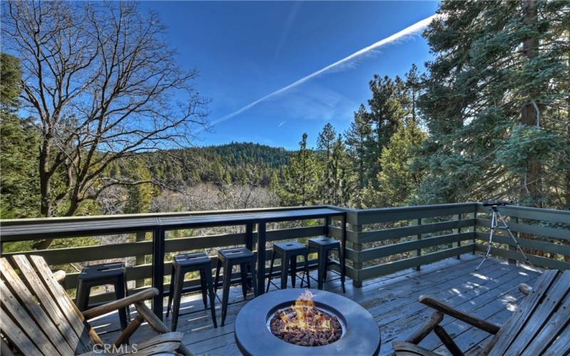 Enjoy the Fresh Mountain Air on the Lovely Deck Amongst the Trees!!