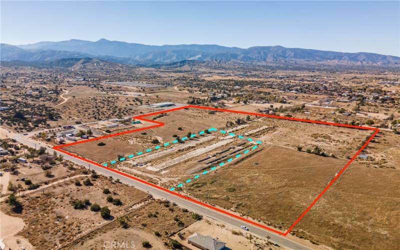 Blue dotted line is this 5 acre parcel. Red lines are the additional 29.32 acres available