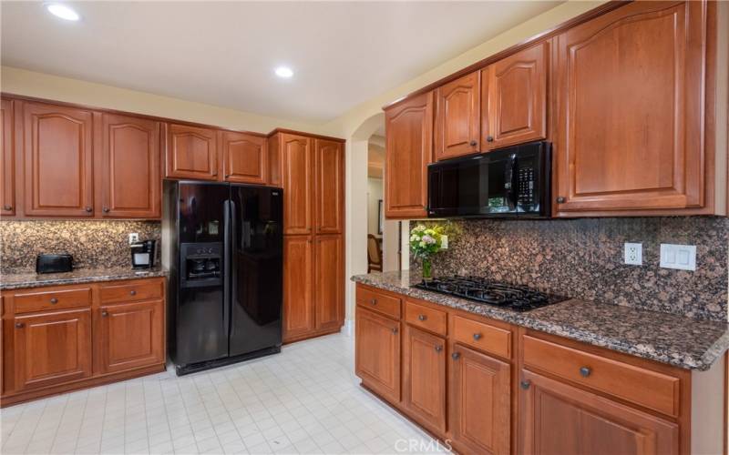 Cherry Wood Cabinets

Microwave & 5 burner range