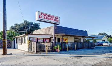 925 W Warner Avenue, Santa Ana, California 92707, ,Commercial Sale,Buy,925 W Warner Avenue,PW24021969