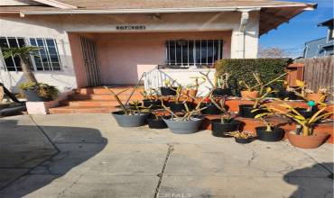 907 E 50th Street, Los Angeles, California 90011, 4 Bedrooms Bedrooms, ,2 BathroomsBathrooms,Residential Income,Buy,907 E 50th Street,PW24007604