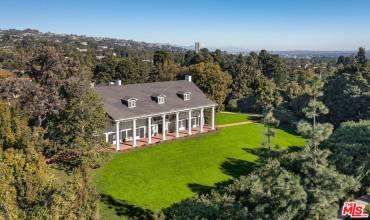 1006 N Crescent Drive, Beverly Hills, California 90210, 10 Bedrooms Bedrooms, ,7 BathroomsBathrooms,Residential Lease,Rent,1006 N Crescent Drive,23238735