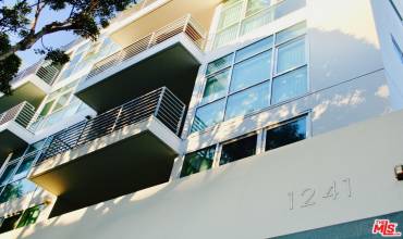 1241 5Th Street 304, Santa Monica, California 90401, 2 Bedrooms Bedrooms, ,2 BathroomsBathrooms,Residential Lease,Rent,1241 5Th Street 304,24354421