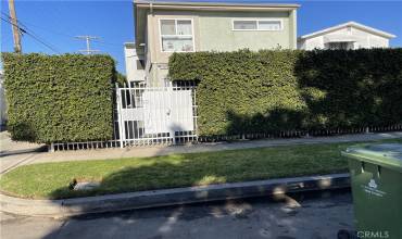 109 E 95th Street 1, Los Angeles, California 90003, 2 Bedrooms Bedrooms, ,1 BathroomBathrooms,Residential Lease,Rent,109 E 95th Street 1,PW24027258