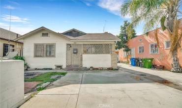 440 W Gage Avenue W, Los Angeles, California 90003, 4 Bedrooms Bedrooms, ,2 BathroomsBathrooms,Residential Income,Buy,440 W Gage Avenue W,DW24027428