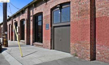1035 22nd Avenue, #13, Oakland, California 94606, ,Commercial Lease,Rent,1035 22nd Avenue, #13,41008173
