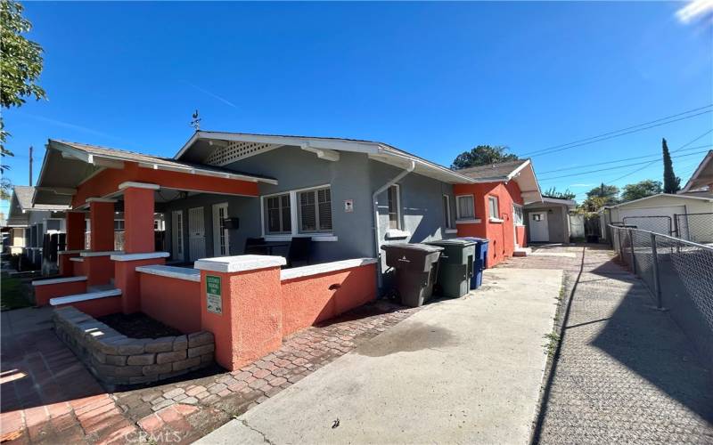 Driveway leading to back ADU unit