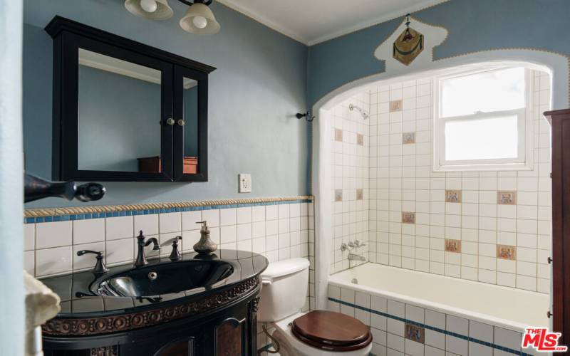 Bathroom w/ Ornate Tilework - Patio del Moro
