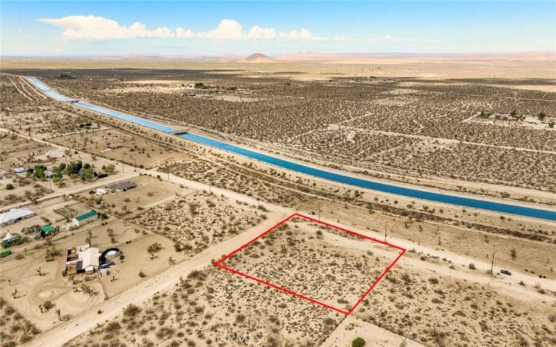 Red property boundary markers are not to be relied on as exact property lines. Buyer to confirm independently.