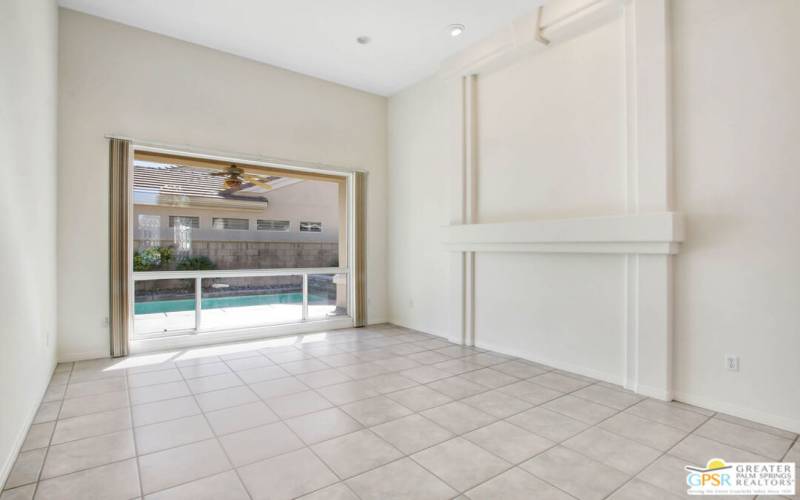 Living Room w Pool view