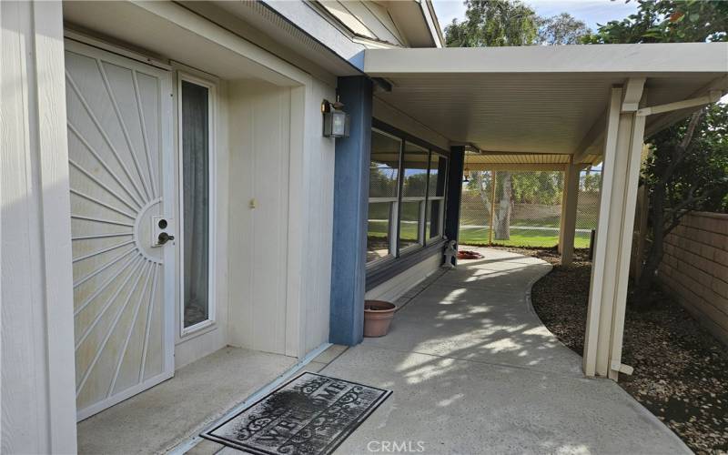 Front door w/security screen