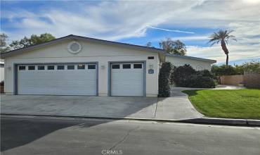 House with 2-car + golf cart garage!