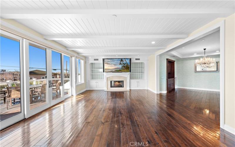 Expansive Living Room with Sliding Doors to large balcony to enjoy views of the Bay