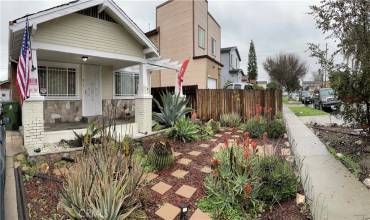 637 E 76th Place, Los Angeles, California 90001, 2 Bedrooms Bedrooms, ,1 BathroomBathrooms,Residential,Buy,637 E 76th Place,PW24034765
