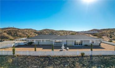 5077 Balsa Avenue, Yucca Valley, California 92284, 4 Bedrooms Bedrooms, ,3 BathroomsBathrooms,Residential,Buy,5077 Balsa Avenue,JT23228979