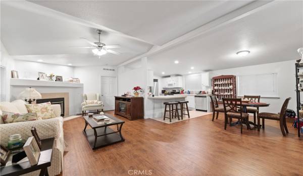 Living room & Kitchen, Interior