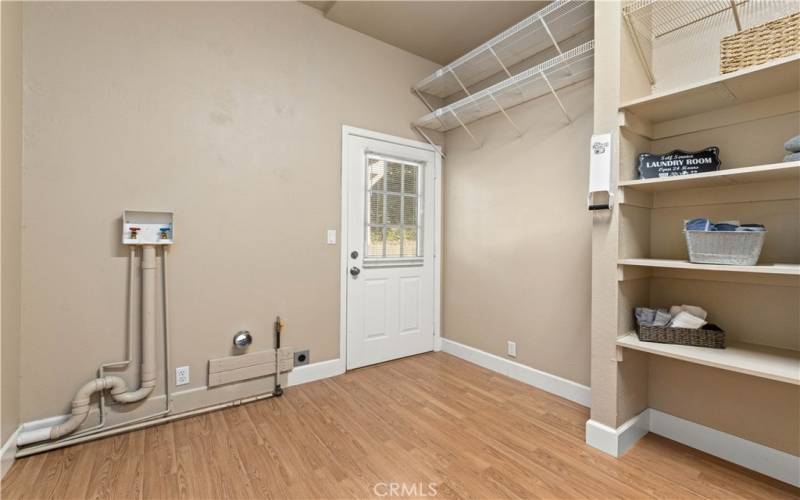 Laundry rooom/pantry main floor