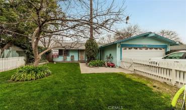 3683 N Ezie Avenue, Fresno, California 93727, 3 Bedrooms Bedrooms, ,1 BathroomBathrooms,Residential,Buy,3683 N Ezie Avenue,FR24040199