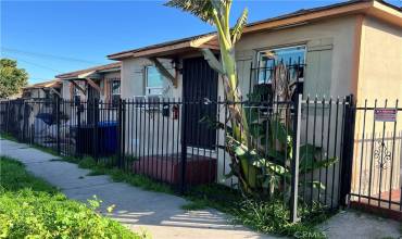 1802 W 92nd Street, Los Angeles, California 90047, 8 Bedrooms Bedrooms, ,4 BathroomsBathrooms,Residential Income,Buy,1802 W 92nd Street,DW24040244