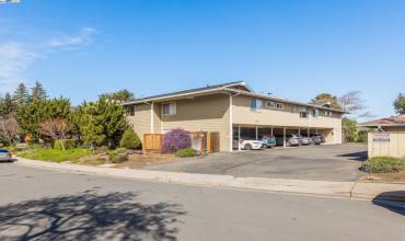 1965 Ascot Dr 6, Moraga, California 94556, 3 Bedrooms Bedrooms, ,2 BathroomsBathrooms,Residential,Buy,1965 Ascot Dr 6,41051514