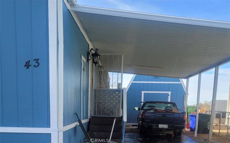 CARPORT *SHED AVAIL FOR PURCHASE