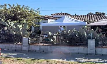 1600 E 81st Street, Los Angeles, California 90001, 2 Bedrooms Bedrooms, ,1 BathroomBathrooms,Residential Income,Buy,1600 E 81st Street,DW23230236
