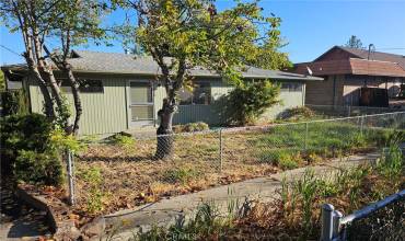 320 16th Street, Lakeport, California 95453, 6 Bedrooms Bedrooms, ,2 BathroomsBathrooms,Residential Income,Buy,320 16th Street,MC23191556