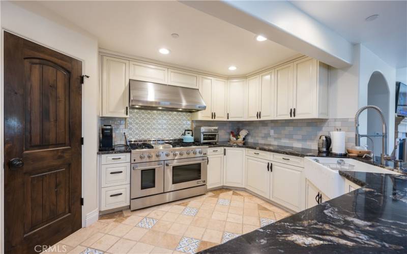 KITCHEN- PANTRY