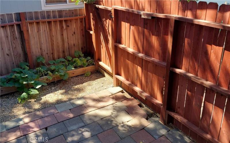 All new redwood fencing