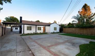 6742 Sylmar Avenue, Van Nuys, California 91405, 6 Bedrooms Bedrooms, ,4 BathroomsBathrooms,Residential,Buy,6742 Sylmar Avenue,GD24036990