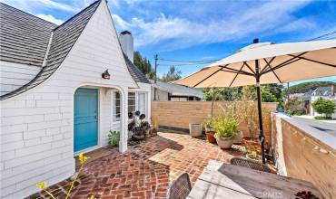 585 Lombardy Lane, Laguna Beach, California 92651, 3 Bedrooms Bedrooms, ,1 BathroomBathrooms,Residential Lease,Rent,585 Lombardy Lane,LG24049262