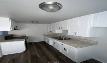 1004 E 5th Street, Long Beach, California 90802, 2 Bedrooms Bedrooms, ,1 BathroomBathrooms,Residential Lease,Rent,1004 E 5th Street,SB24047770