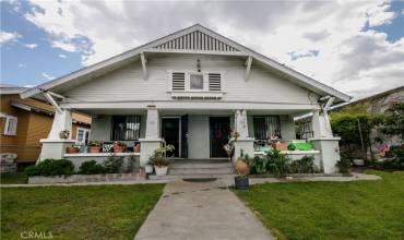 362 W 59th Place, Los Angeles, California 90003, 5 Bedrooms Bedrooms, ,2 BathroomsBathrooms,Residential Income,Buy,362 W 59th Place,DW24050282