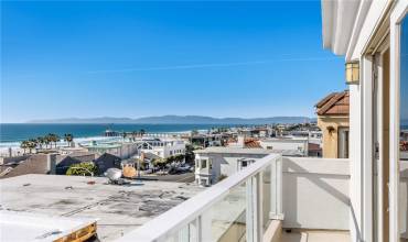 313 Bayview Drive, Manhattan Beach, California 90266, 4 Bedrooms Bedrooms, ,3 BathroomsBathrooms,Residential Lease,Rent,313 Bayview Drive,SB24039055
