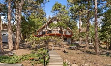 521 Grass Valley Road, Lake Arrowhead, California 92352, 2 Bedrooms Bedrooms, ,2 BathroomsBathrooms,Residential,Buy,521 Grass Valley Road,PW24051747