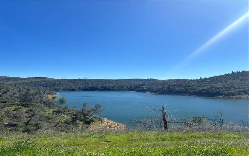 Lake Oroville nearby