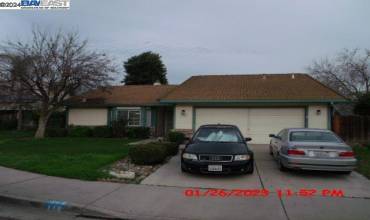 446 Oakwood Dr., Los Banos, California 93635, 3 Bedrooms Bedrooms, ,2 BathroomsBathrooms,Residential,Buy,446 Oakwood Dr.,41053019