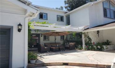 15510 WOODCREST Drive, Sherman Oaks, California 91403, 5 Bedrooms Bedrooms, ,4 BathroomsBathrooms,Residential Lease,Rent,15510 WOODCREST Drive,BB24052710