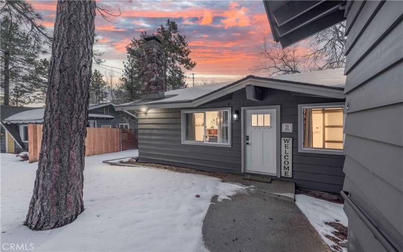 Beautiful courtyard area creates the perfect entertaining space!