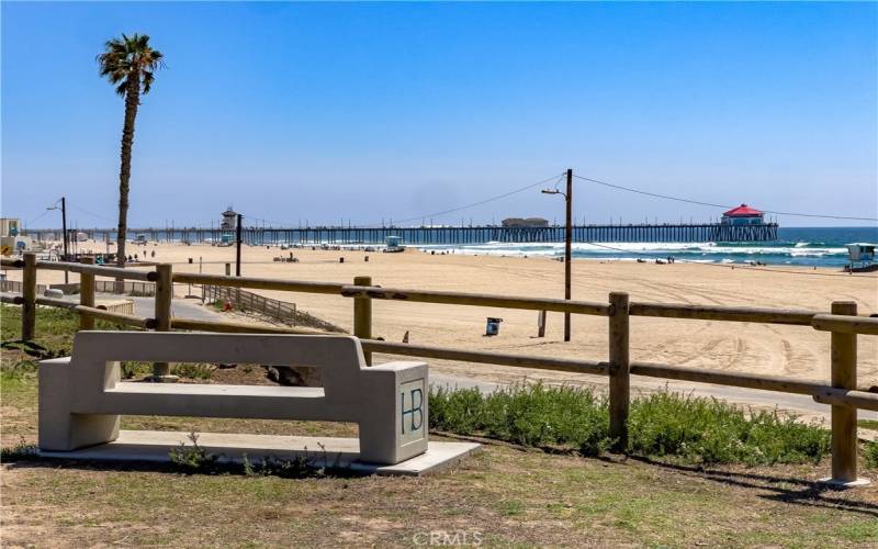 A pleasant stroll from Beachwalk to Huntington Beach Dog Beach. One of the most popular dog-friendly beaches in southern California, this stretch of sand sits along the Pacific Coast Highway (PCH) between Seapoint Avenue and 21st Street.