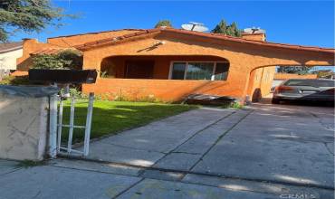 3569 E 54th Street, Maywood, California 90270, 2 Bedrooms Bedrooms, ,1 BathroomBathrooms,Residential,Buy,3569 E 54th Street,IG24056145