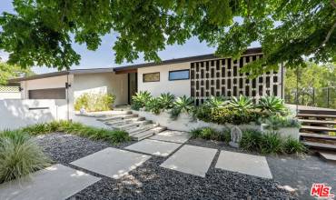 2652 Byron Place, Los Angeles, California 90046, 3 Bedrooms Bedrooms, ,3 BathroomsBathrooms,Residential,Buy,2652 Byron Place,24370433